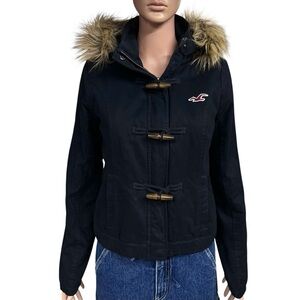 Hollister | Y2K Navy Blue Jacket with Sherpa Lining and Faux Fur Trim Hood